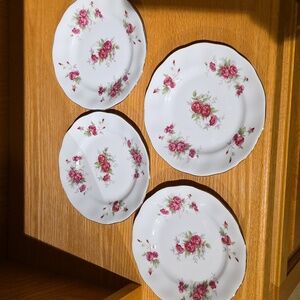 Favolina "Rosebud Red" Bread Dishes Qty Four (4)